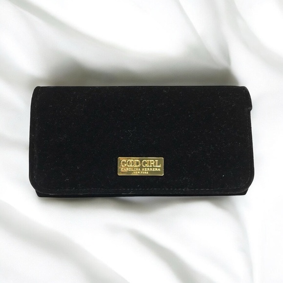 Carolina Herrera Good Girl Black Velvet Continental Wallet - Picture 1 of 9